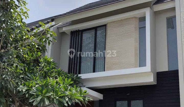 Dijual Rumah Northwest Lake 1 Lantai Hadap Selatan 1