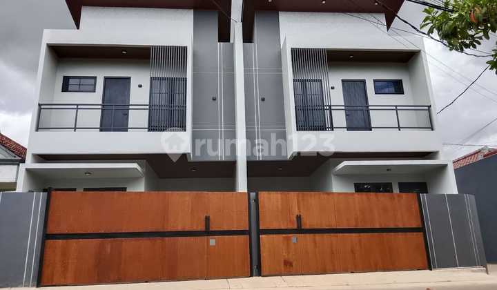 For Sale New Condition Ready to Occupy House in Graha Bintaro Area 2