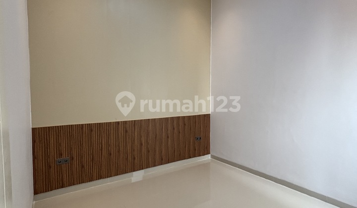 For Sale New Hook House in Taman Surya 2 West Jakarta 2