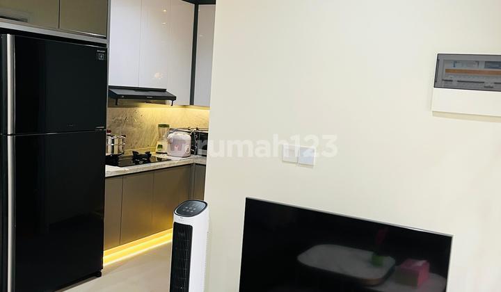 Dijual Semi Furnished Rumah di Rossini Gading Serpong 2