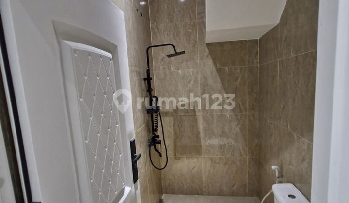 Dijual Rumah Mewah di Komplek DPR Joglo Jakarta Barat 2