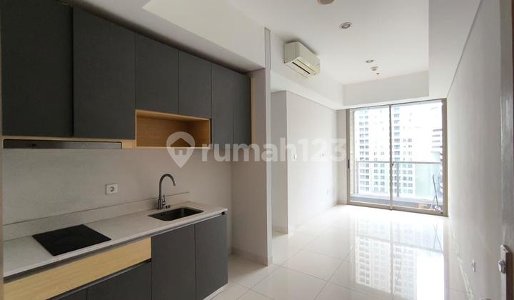 For Sale 3 Bedrooms Apartment in Taman Anggrek Residence