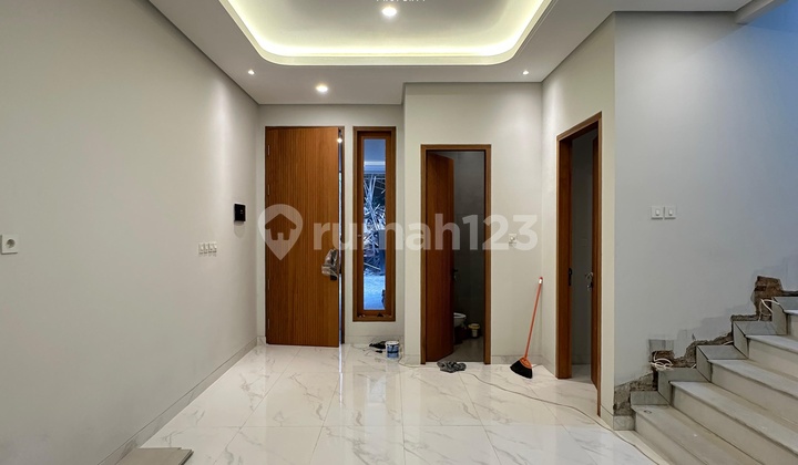 Modern New House in a Strategic Access Cluster in Jagakarsa 2