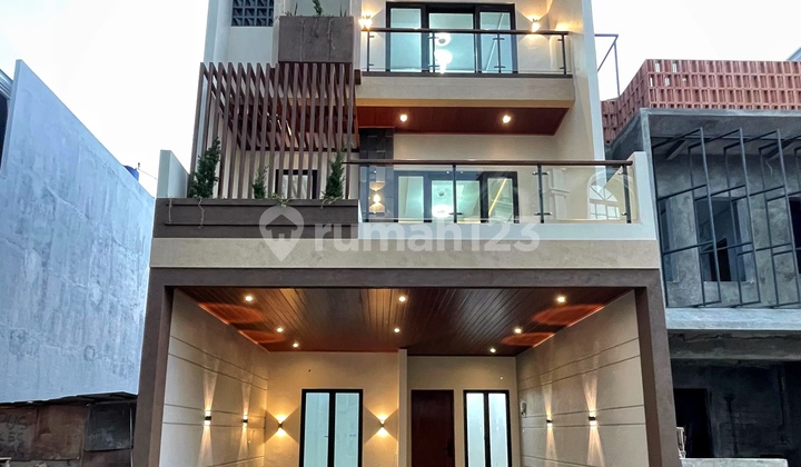 Rumah Baru Mewah Dalam Cluster Akses Strategis di Jagakarsa