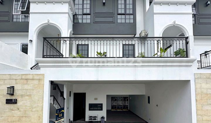 Rumah Baru Mewah Dalam Townhouse Lokasi Strategis di Pejaten