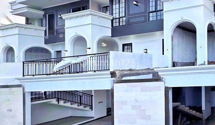 Rumah Baru Mewah Modern Classic 3,5 Lantai Di Pejaten 1