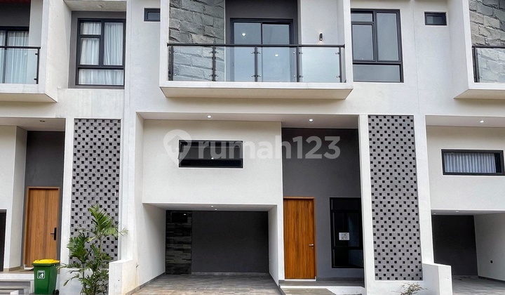 Rumah Mewah Murah Dalam Cluster Dekat Tol Brigif di Jagakarsa