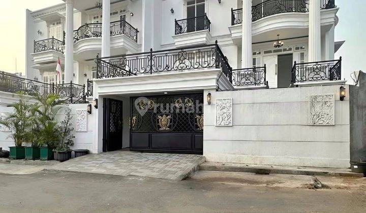 Rumah Mewah Modern Classic Siap Huni Baru 1