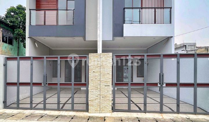 Rumah Baru Mewah Akses Strategis di Jati Padang Rumah Baru Mewah Akses Strategis di Jati Padang