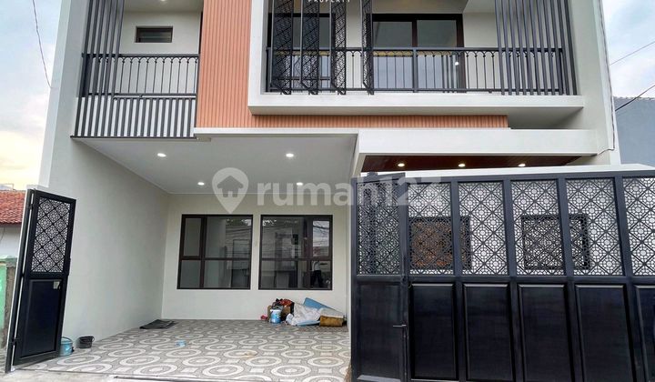 Rumah Baru Mewah Modern Siap Huni Di Jagakarsa Rumah Baru Mewah Modern Siap Huni Di Jagakarsa
