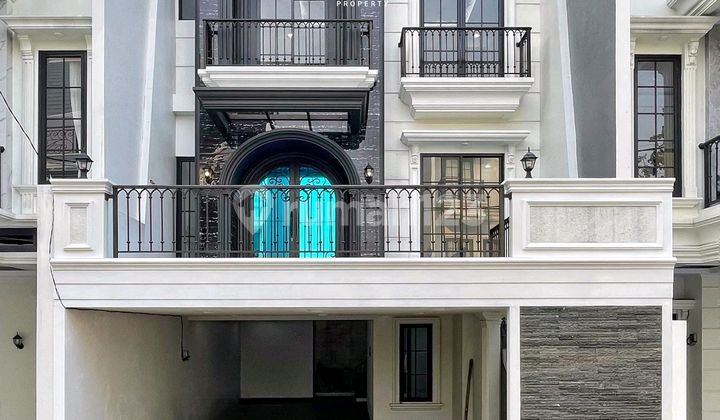 Rumah Mewah Dalam Cluster Pinggir Jalan Bebas Banjir Di Jagakarsa