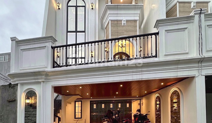 Rumah Baru Mewah Dalam Cluster Lokasi Strategis di Jagakarsa Rumah Baru Mewah Dalam Cluster Lokasi Strategis di Jagakarsa