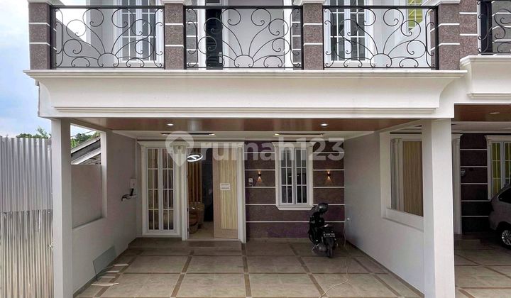 Rumah Baru Fully Furnished Dalam Cluster Strategis di Jagakarsa Rumah Baru Fully Furnished Dalam Cluster Strategis di Jagakarsa