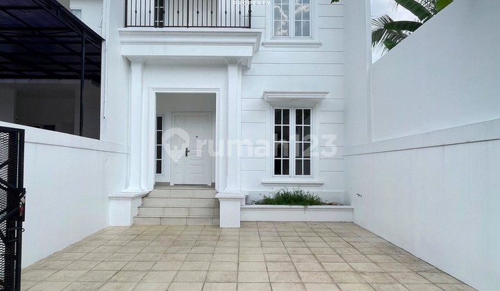 Rumah Baru Mewah Modern Dekat Taman Brigif di Jagakarsa