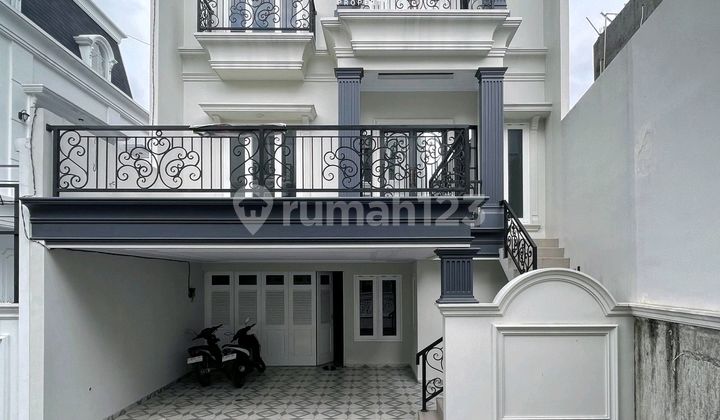 Rumah Baru Mewah Dalam Cluster Akses Strategis di Jagakarsa