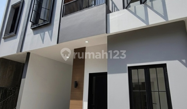 New Modern House in a Cluster with Wide Road Access in Jagakarsa