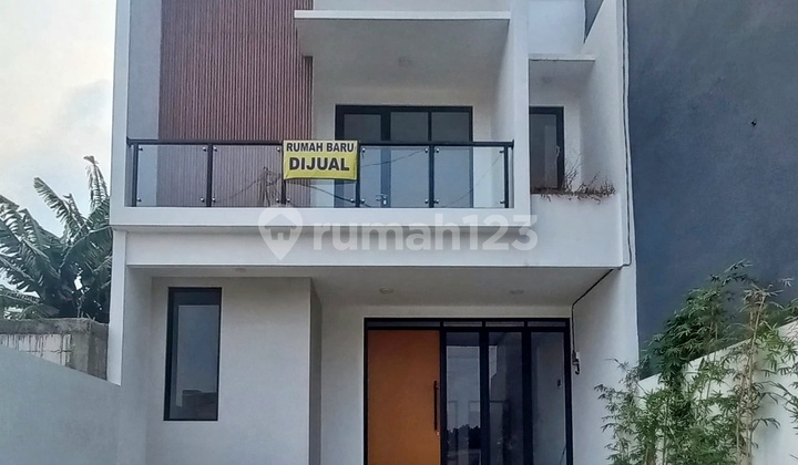 Rumah Baru Mewah Modern Dalam Cluster di Jagakarsa