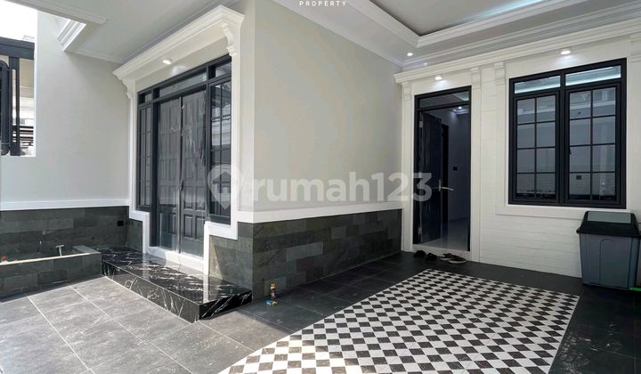 Rumah Baru Mewah Classic Dalam Cluster Besar di Jagakarsa 2
