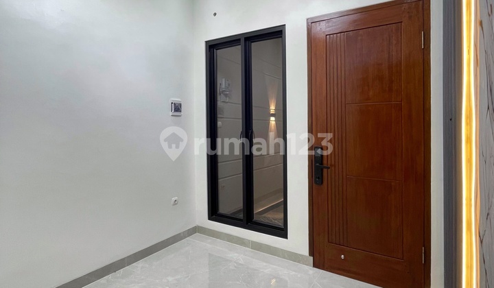 Rumah Baru Mewah Dalam Cluster Akses Strategis di Jagakarsa 2