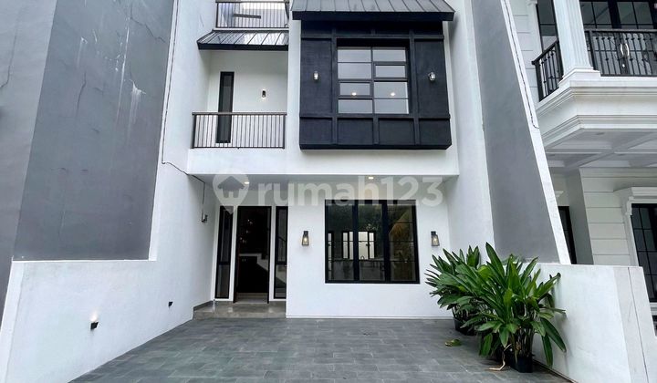 Rumah Baru Mewah Dalam Cluster Lokasi Strategis di Jagakarsa Rumah Baru Mewah Dalam Cluster Lokasi Strategis di Jagakarsa