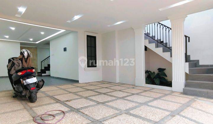 Rumah Baru Mewah Minimalis Modern 3 Lantai Di Jagakarsa 2