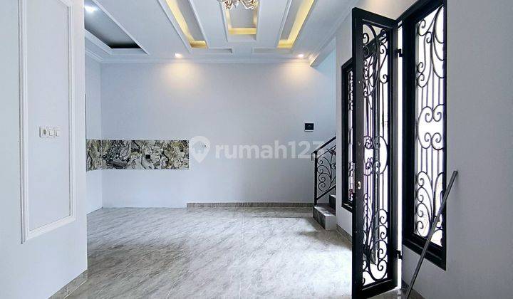 Rumah Baru Mewah American Classic 2.5 Lantai Di Jagakarsa 2