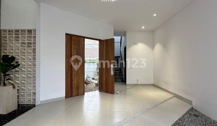 Rumah Baru Mewah Modern Semi Furnished Lokasi Strategis di Kemang 2