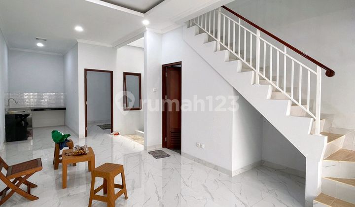 Rumah Baru Mewah Akses Strategis di Jati Padang 2