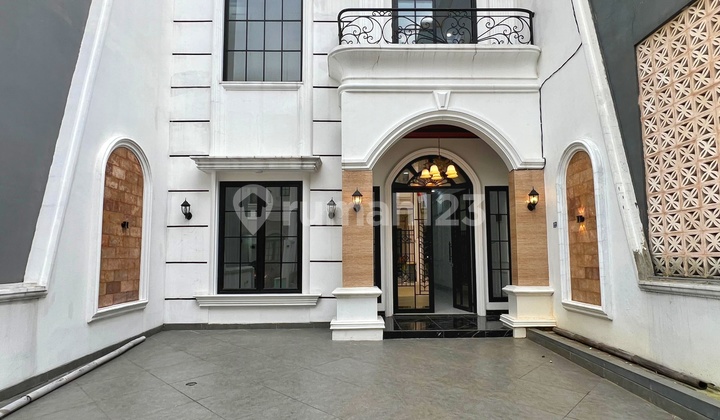 Rumah Baru Mewah Dalam Cluster Besar Akses Strategis di Jagakarsa