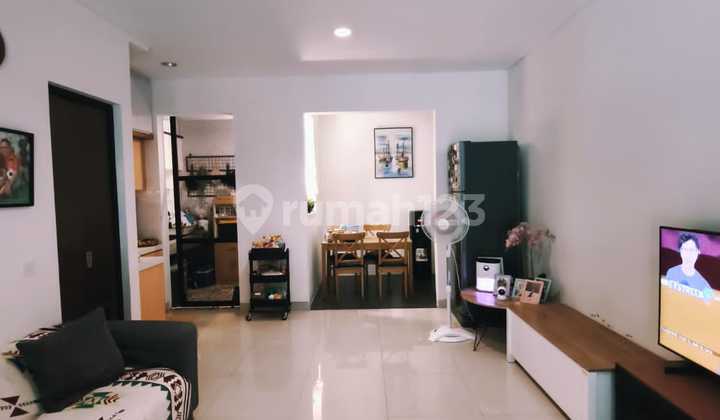 Rumah 3 Lantai Semi Furnish Cantik di Provence Suites BSD City