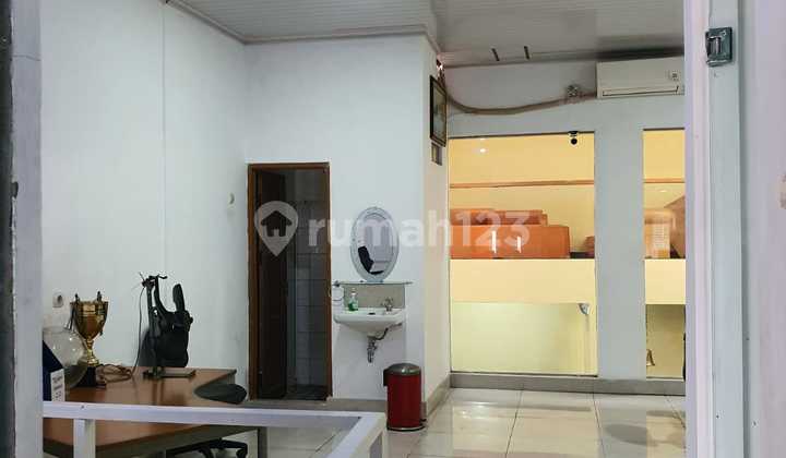 Kantor Gudang Tempat Usaha Akses Kontainer Hadap Jalan Raya di Bencongan, Kelapa Dua - Tangerang