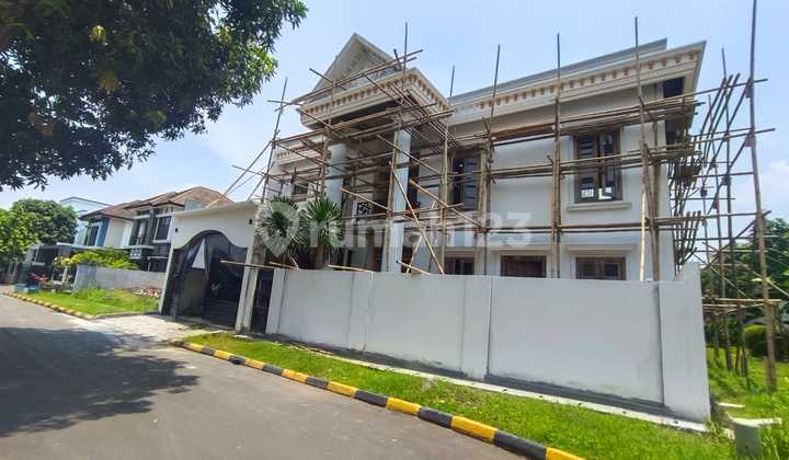 Rumah Mewah Nyaman 2,5 Lantai di BSD Puspita Loka, Tangerang
