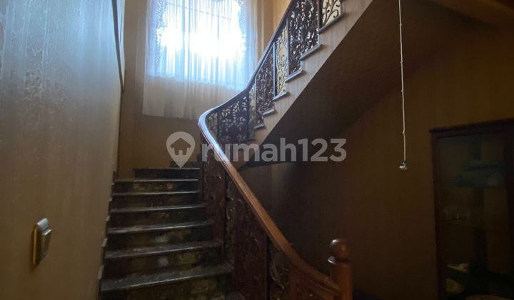 House in a Safe Neighborhood, Highly Strategic Location in Pejaten - South Jakarta 2