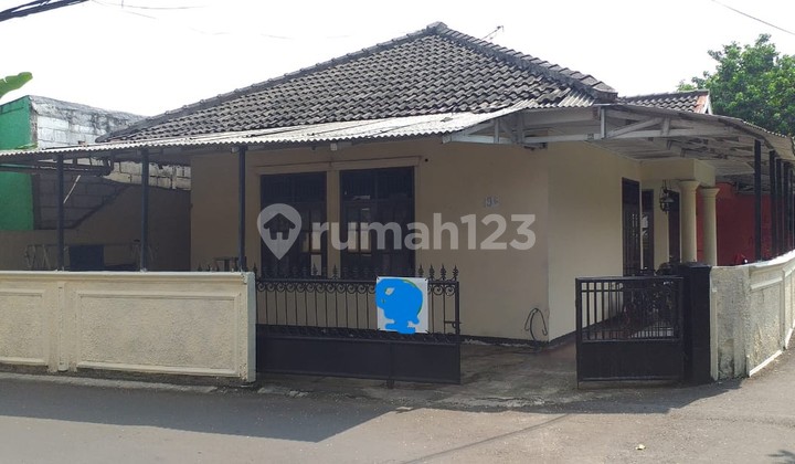Rumah Bagus Posisi Hoek di  Ampera, Jakarta Selatan 2
