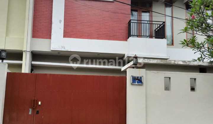 Sewa Rumah Mewah dengan Private Pool & Furnished Lokasi Strategis di Kemang, Jakarta Selatan Sewa Rumah Mewah dengan Private Pool & Furnished Lokasi Strategis di Kemang, Jakarta Selatan