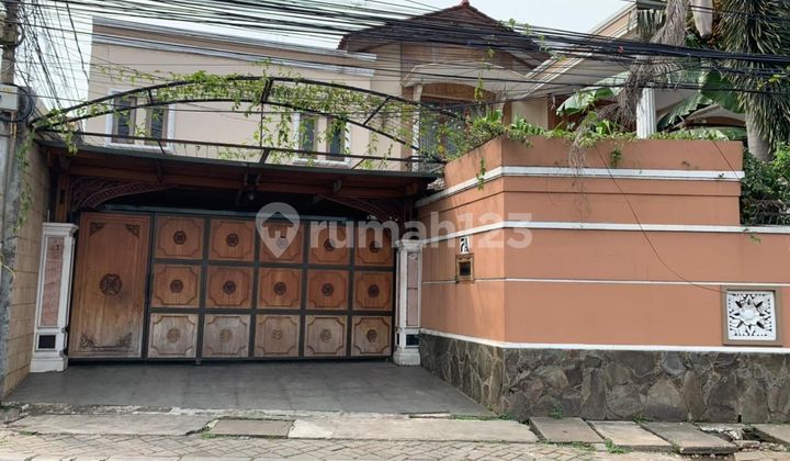Rumah Lingkungan Aman Lokasi Sangat Strategis di Pejaten - Jakarta Selatan