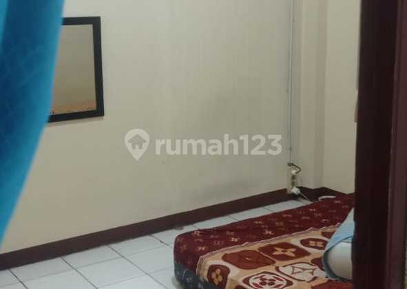 4-Story Shop House at a Strategic Location on Jl. Mampang Prapatan III - South Jakarta 4-Story Shop House at a Strategic Location on Jl. Mampang Prapatan III - South Jakarta