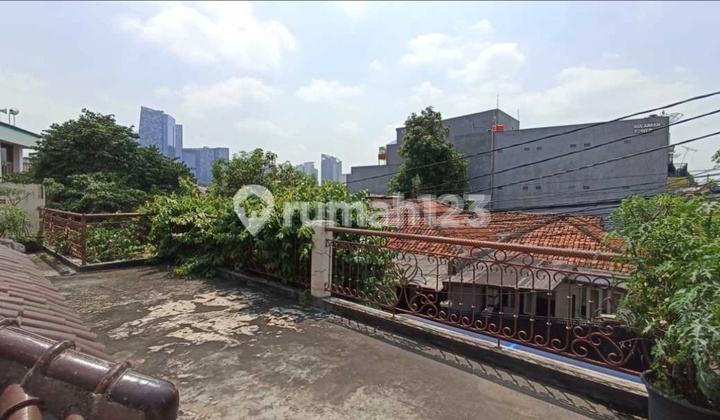 Rumah Asri Siap Huni 2 Lantai di Menteng Dalam, Jakarta Selatan Rumah Asri Siap Huni 2 Lantai di Menteng Dalam, Jakarta Selatan