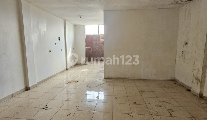 Ruko Hook Strategis Dekat Green Court Cocok untuk Bisnis di Pasar Bersih Cengkareng, Jakarta Barat Ruko Hook Strategis Dekat Green Court Cocok untuk Bisnis di Pasar Bersih Cengkareng, Jakarta Barat