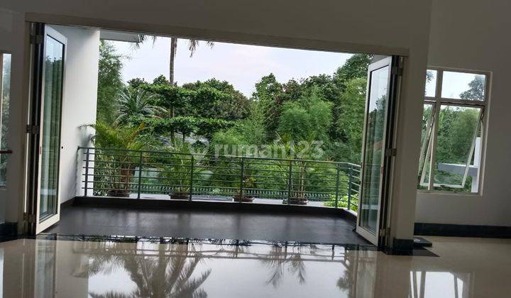 RUMAH MEWAH 3 LANTAI TELAGA GOLF BSD TANGERANG 2