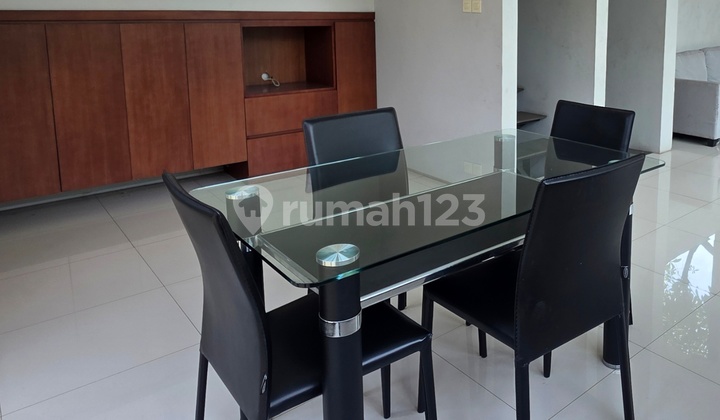 Jual Townhouse Komplek Private di Kemang, Jakarta Selatan