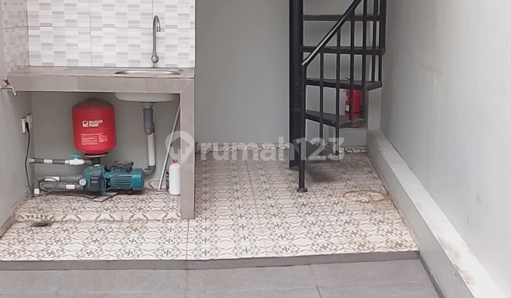 Sewa Rumah Dikebagusan Ragunan. 2 Lantai Bergaya Minimalist Modern Khusus Tempat Tinggal 2