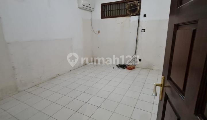 Rumah Asri Kawasan Premium Lokasi Strategis di Pondok Indah, Jakarta Selatan 2