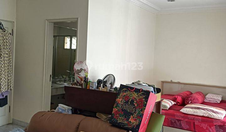 Rumah 2 Lantai Full Furnished Di Taman Kedoya Permai  2