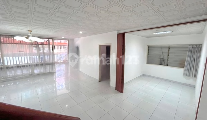 Neat 2-Story House in Gunung Sahari, Central Jakarta 2