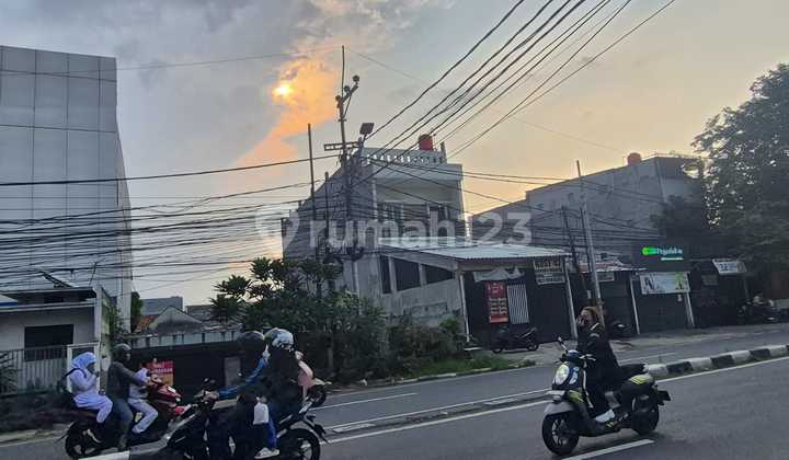 Rumah Tua , 1 Lantai, Shm,Di.kebayoran Lama Rumah Tua , 1 Lantai, Shm,Di.kebayoran Lama