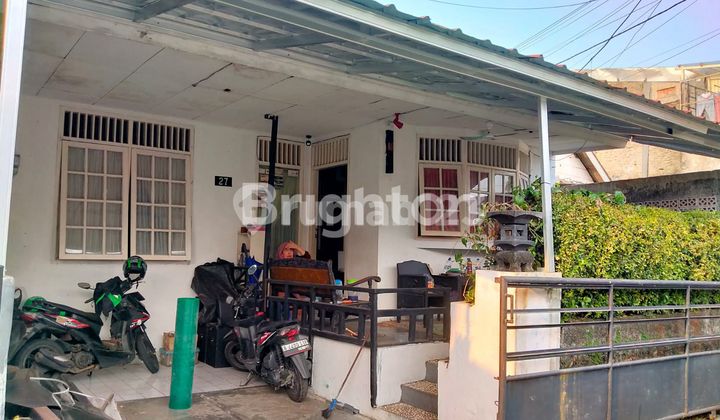 Rumah di Kebayoran Lama Bebas Banjir ******** SHM