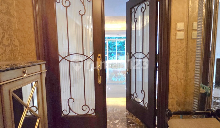 Apartement Four Season Apartement Mewah Furnish 1