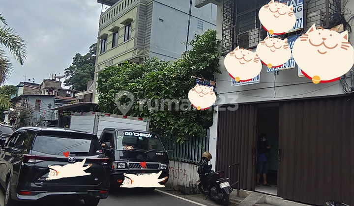 Dijual / Disewakan 1 Unit Rumah Persis Pinggir Jalan Raya Daerah Pangeran Jayakarta Jakarta Pusat
