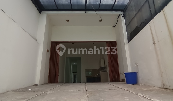 Jual Ruko Panjang 40 Meter Tampak 2 Muka Dari Pintu Depan dan Belakang di Daerah Tambora Jakarta Barat Jual Ruko Panjang 40 Meter Tampak 2 Muka Dari Pintu Depan dan Belakang di Daerah Tambora Jakarta Barat